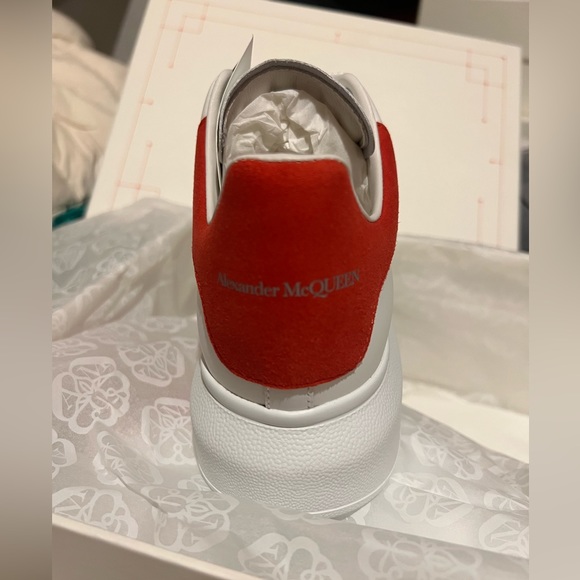 Brand new in box Alexander McQueen size 5.5 - Picture 3 of 3